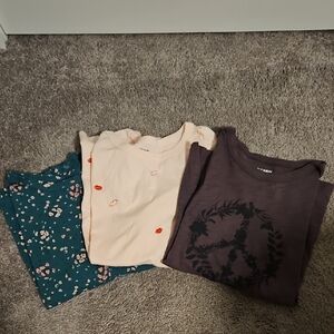 Old Navy Graphic T - Set of 3